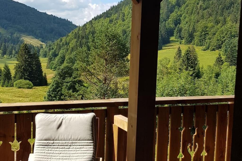 Appartement Duplex Dans Chalet, Vue De Reve, 6 Pers, 2 Nuits Minimum *